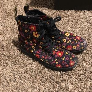 *SOLD* Floral doc martens